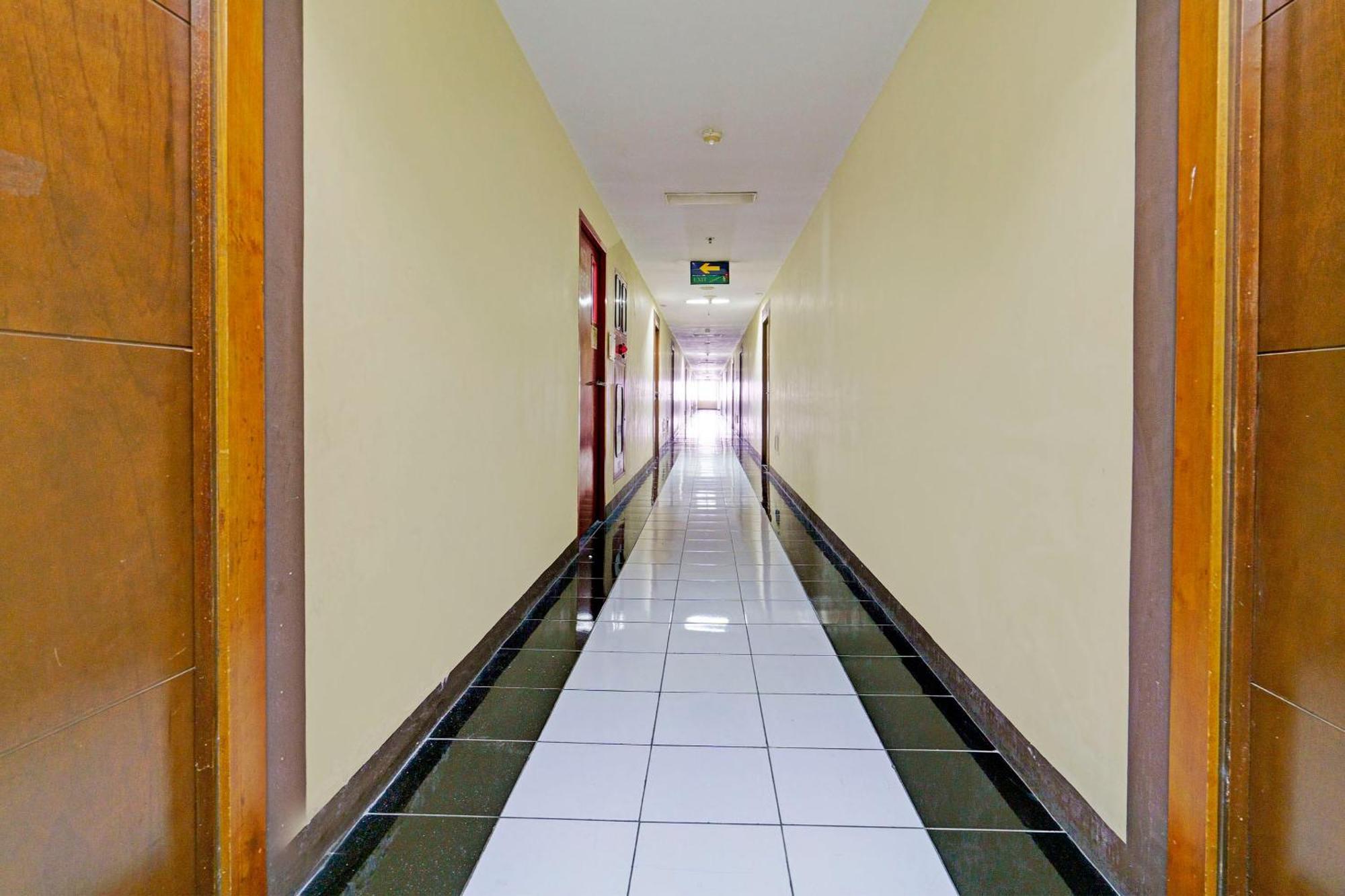 Hotel Oyo Life 92976 Jarrdin By Apato