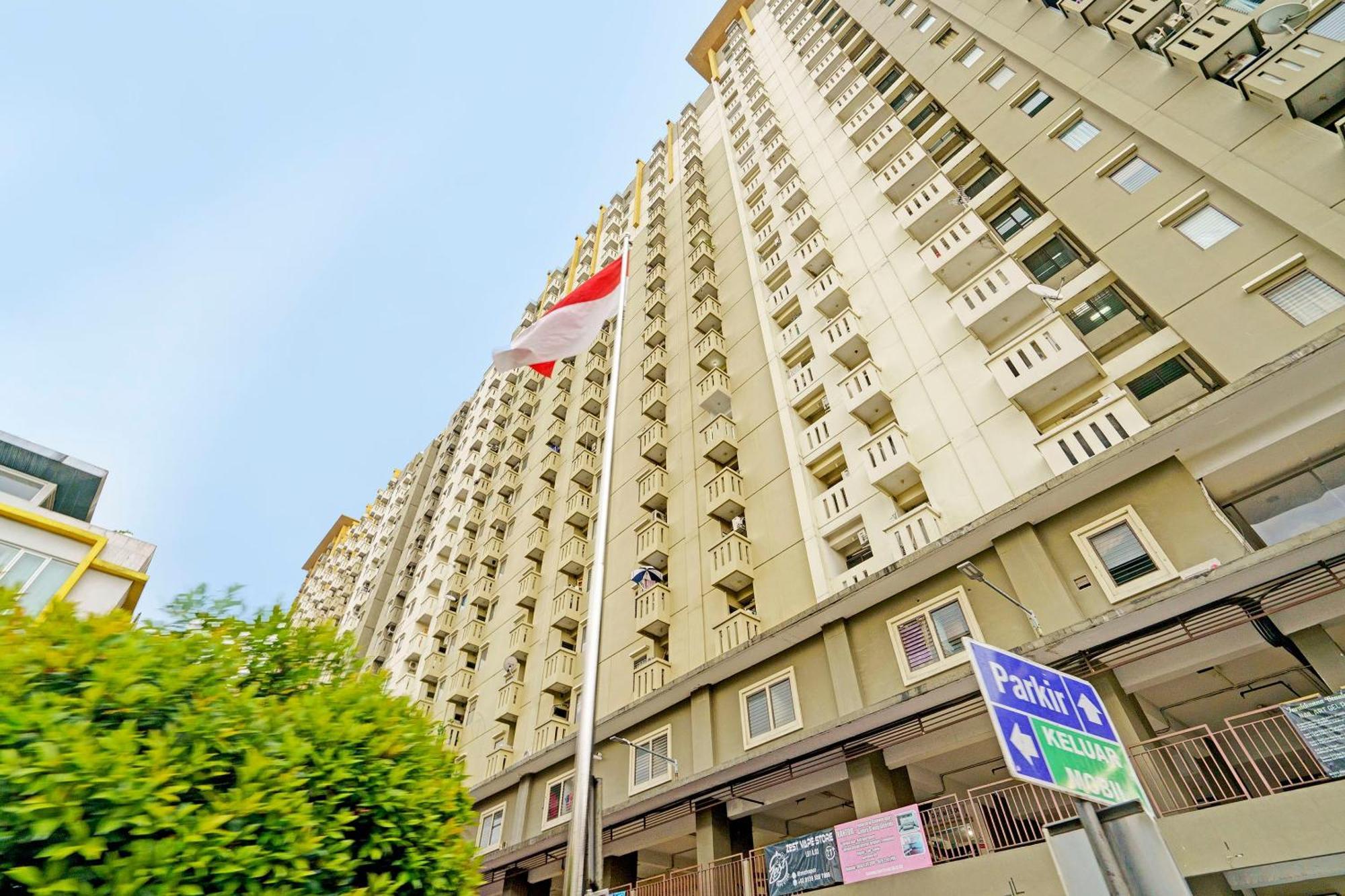 Oyo Life 92976 Jarrdin By Apato Hotel
